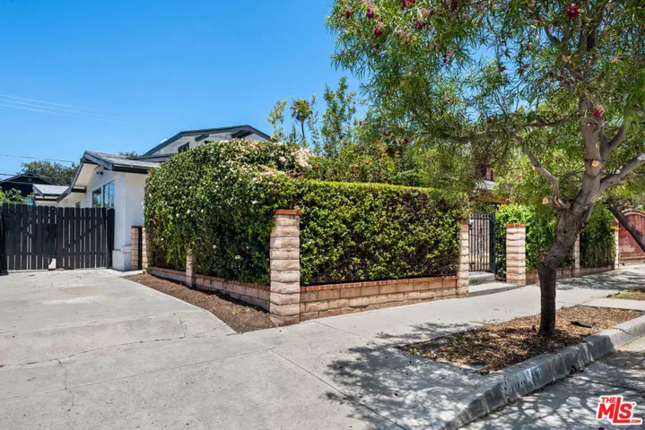123 N Dillon Street, Los Angeles, California 90026