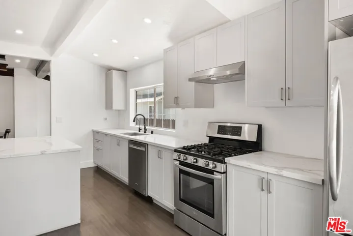 123 N Dillon Street, Los Angeles, California 90026