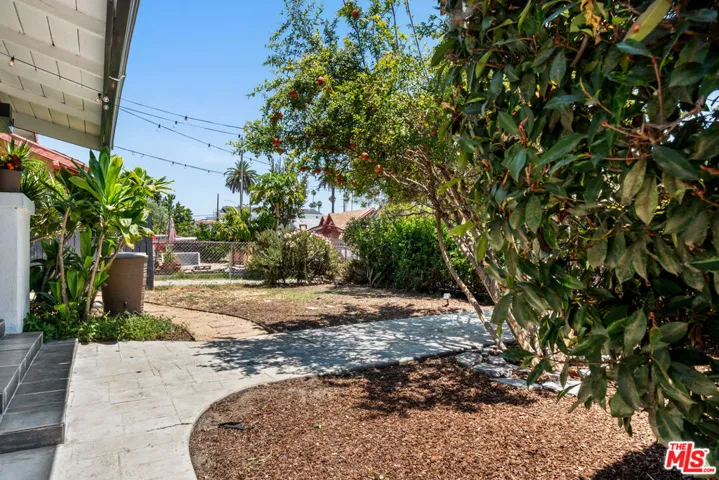 123 N Dillon Street, Los Angeles, California 90026