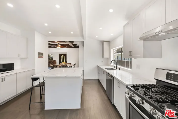 123 N Dillon Street, Los Angeles, California 90026