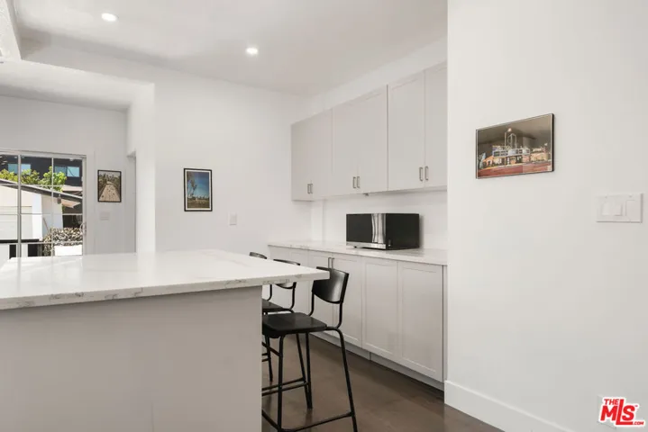 123 N Dillon Street, Los Angeles, California 90026