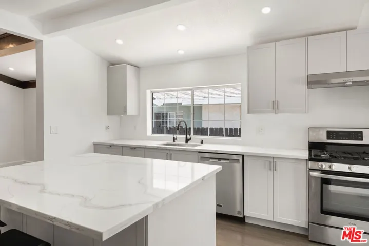 123 N Dillon Street, Los Angeles, California 90026