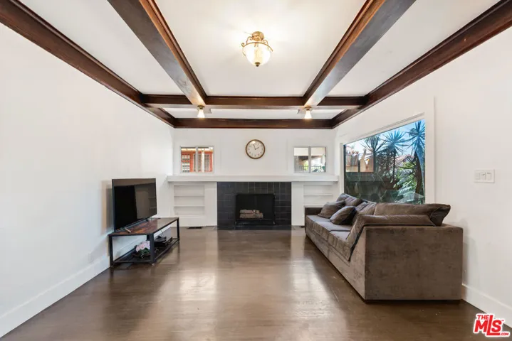 123 N Dillon Street, Los Angeles, California 90026