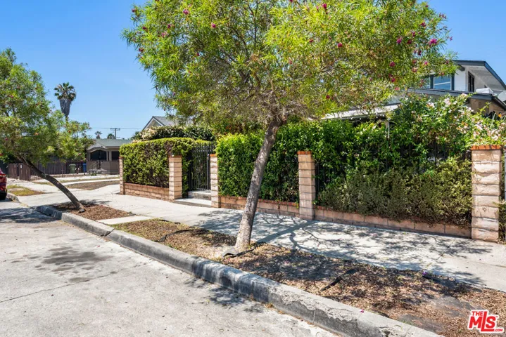 123 N Dillon Street, Los Angeles, California 90026