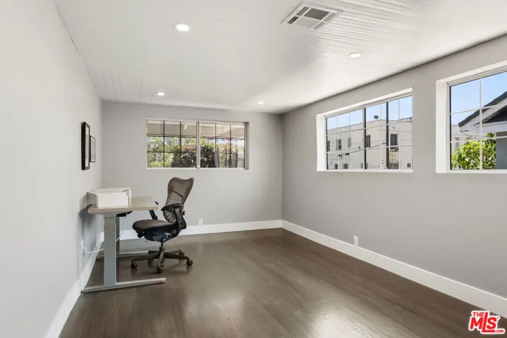 123 N Dillon Street, Los Angeles, California 90026