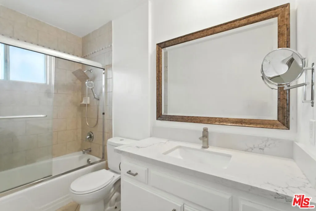 Bathroom #2