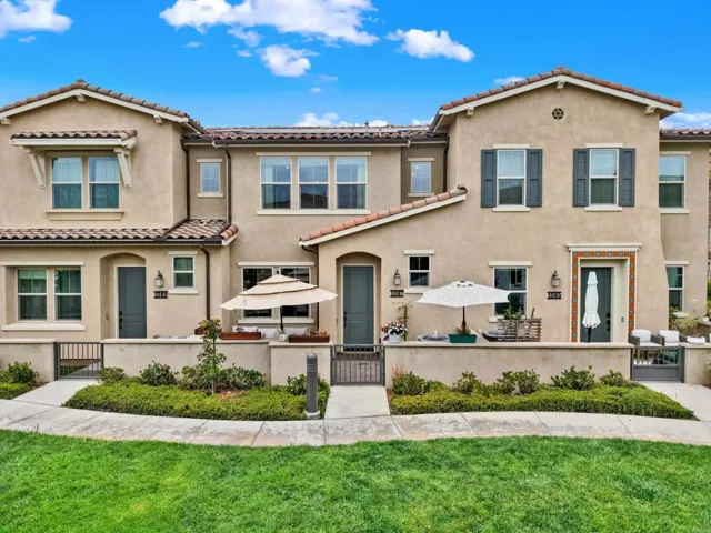 1087 Delpy View, Vista, California 92084