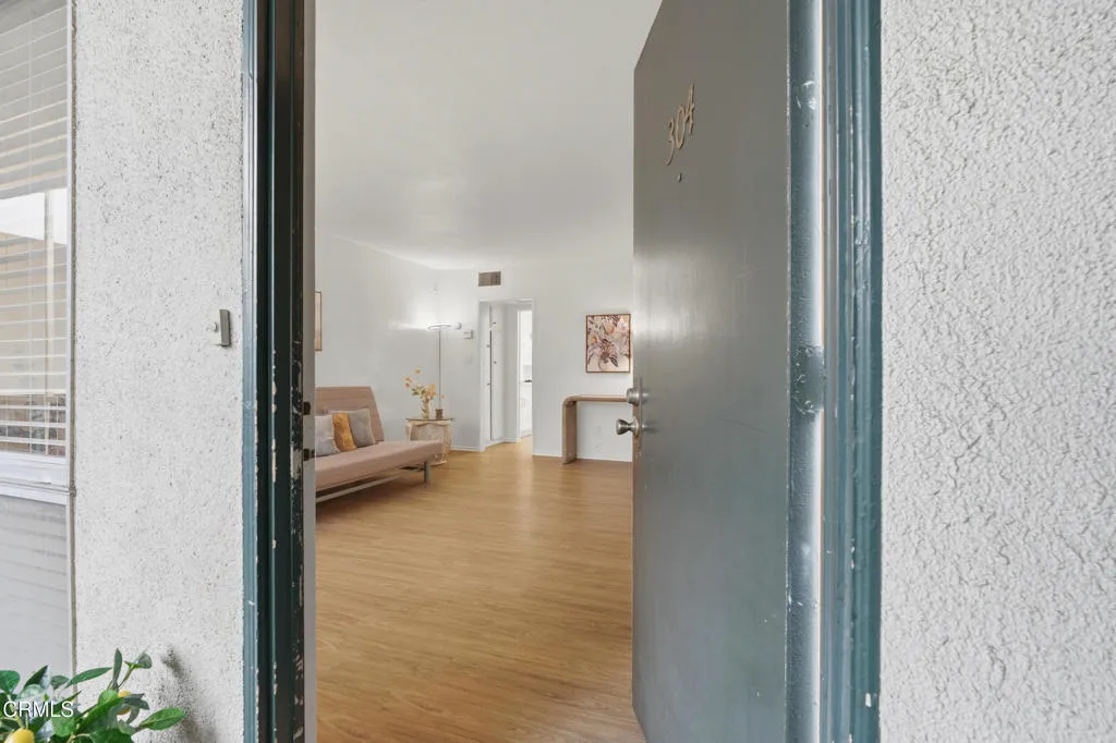 1015 N Michillinda Avenue 304, Pasadena, California 91107 — photo 5