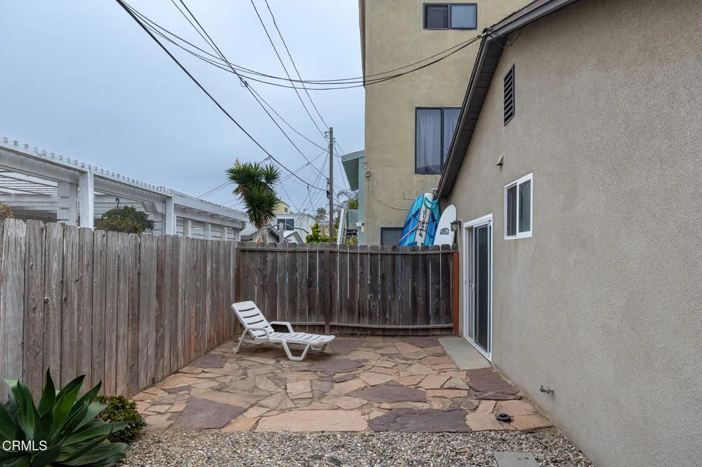 136 Oxnard Ave-4