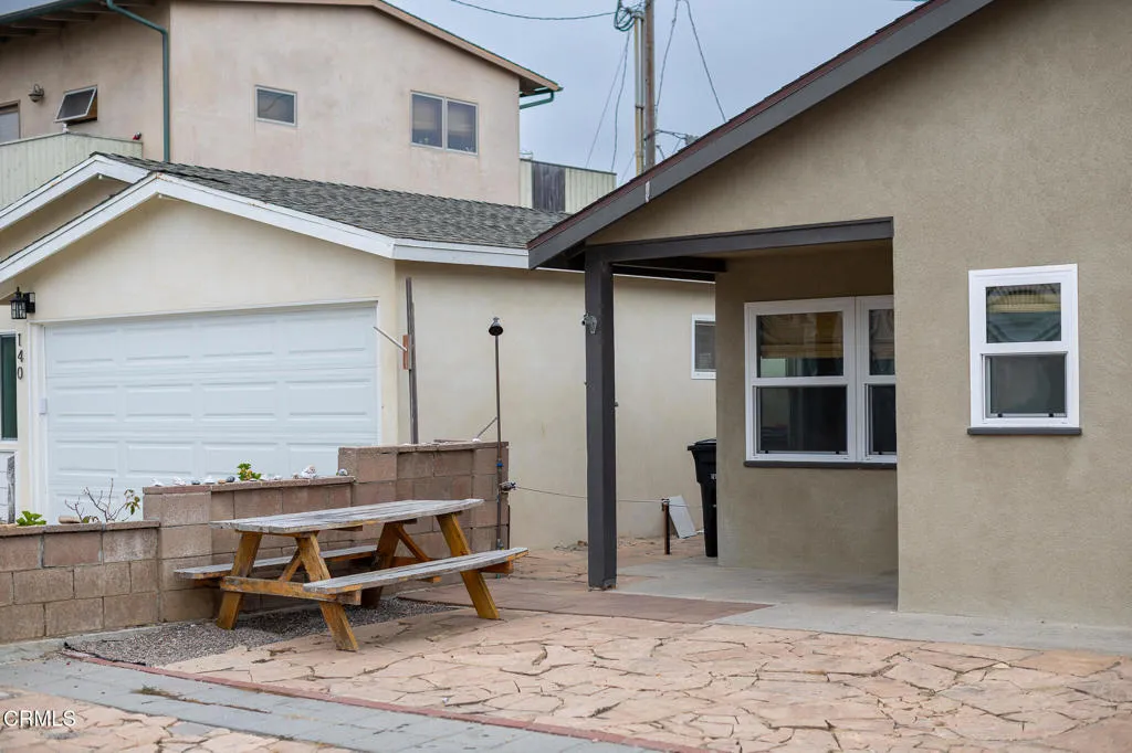 136 Oxnard Ave-3
