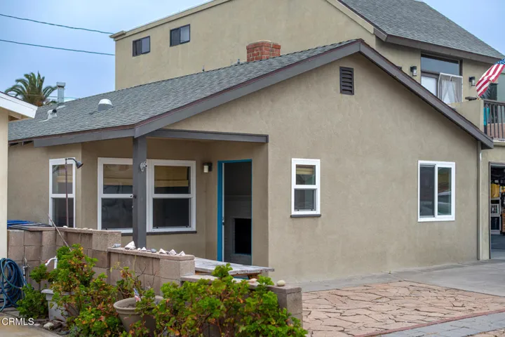 136 Oxnard Ave