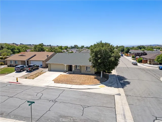 810 Sebastian Court, San Miguel, California 93451