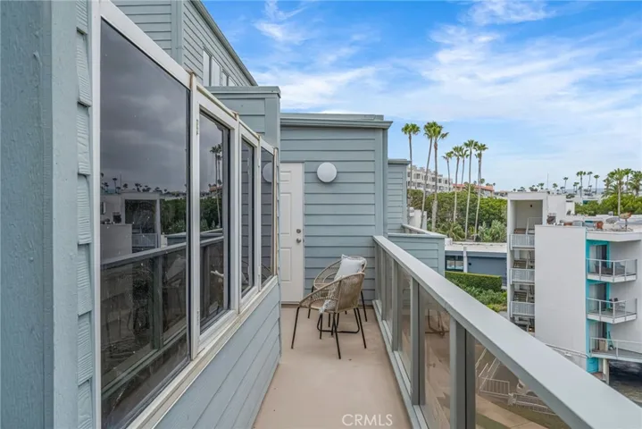 250 The Villages 303, Redondo Beach, California 90277