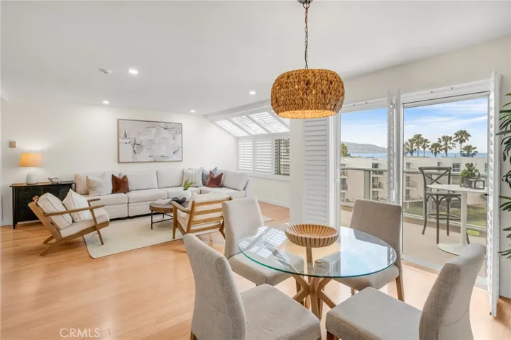 250 The Villages 303, Redondo Beach, California 90277