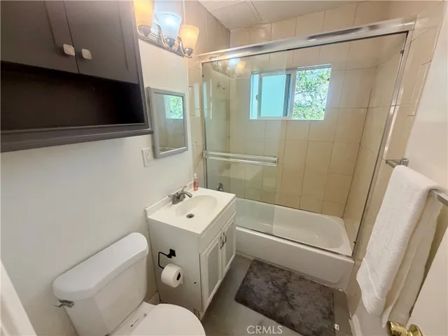 1945 17th Street, Santa Monica, California 90404