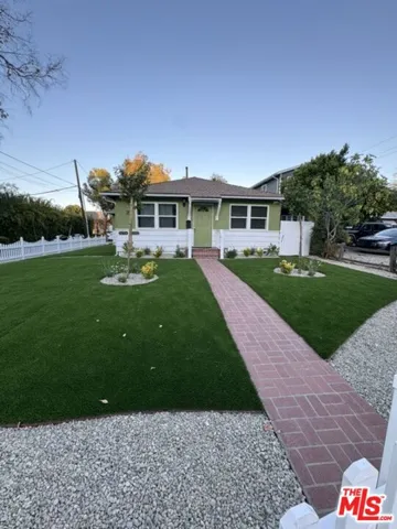 5252 Canoga Avenue, Los Angeles, California 91364