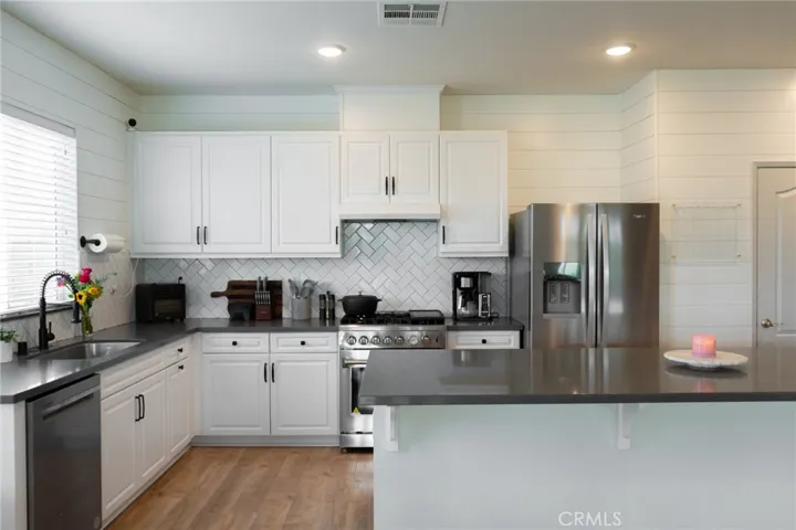 14280 Onowa, Victorville, California 92394