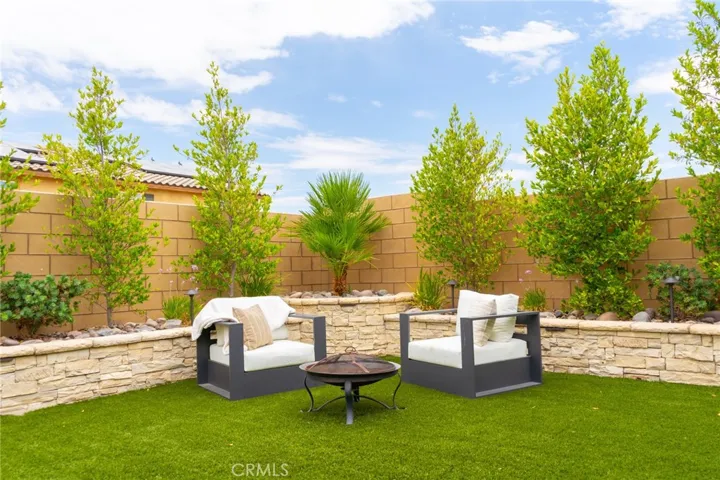 14280 Onowa, Victorville, California 92394