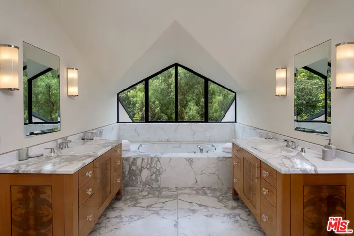 74 Atherton Avenue, Atherton, California 94027