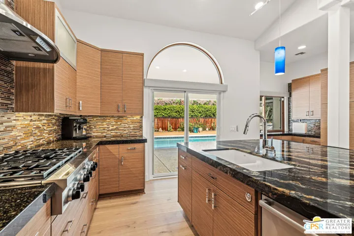 1165 Abrigo Road, Palm Springs, California 92262