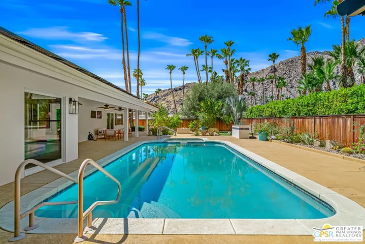 1165 Abrigo Road, Palm Springs, California 92262