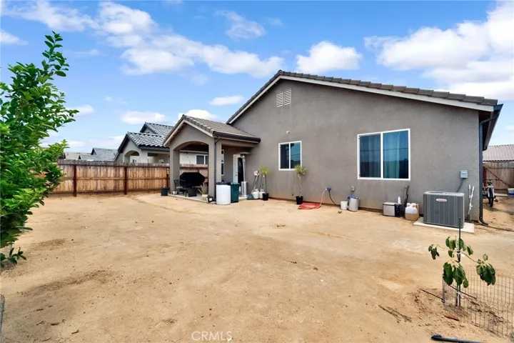 1121 Wasatch, Madera, California 93638