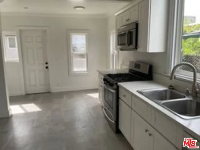 817 N Harvard Boulevard, Los Angeles, California 90029