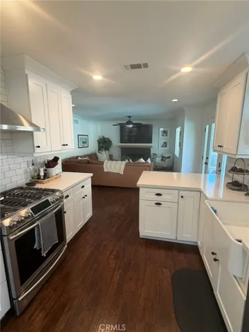 13580 Anochecer, Chino Hills, California 91709