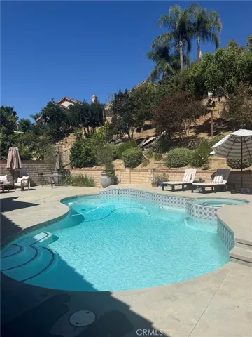 13580 Anochecer, Chino Hills, California 91709