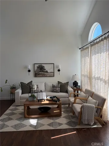 13580 Anochecer, Chino Hills, California 91709