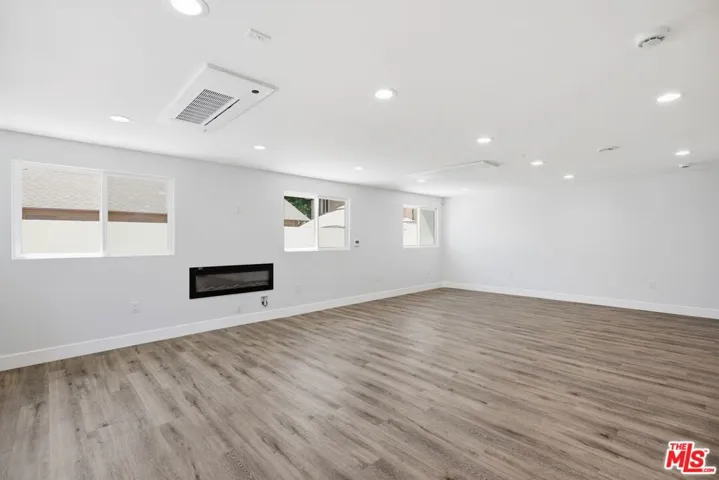 11611 Burbank Boulevard, Los Angeles, California 91601