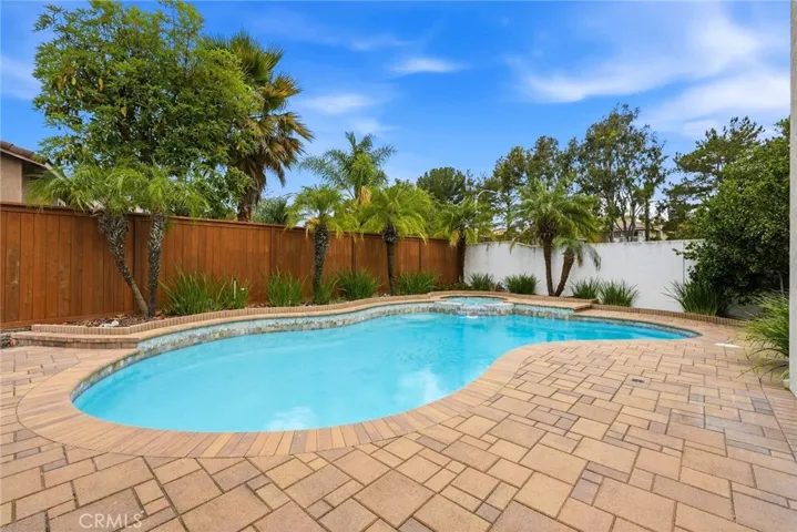 22 Lazurite, Rancho Santa Margarita, California 92688