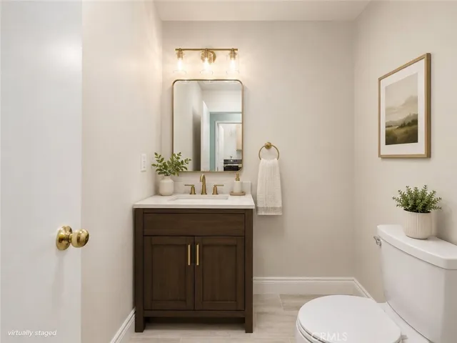 22 Lazurite, Rancho Santa Margarita, California 92688