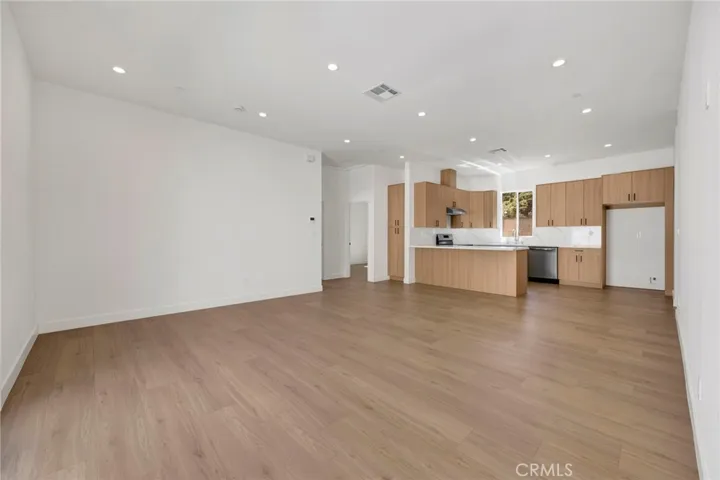 22538 Roscoe Boulevard, West Hills, California 91304