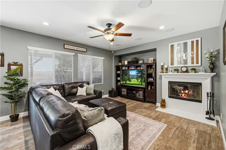 43708 Tahoe, Lancaster, California 93536