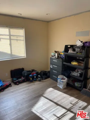 915 E 76th Place, Los Angeles, California 90001