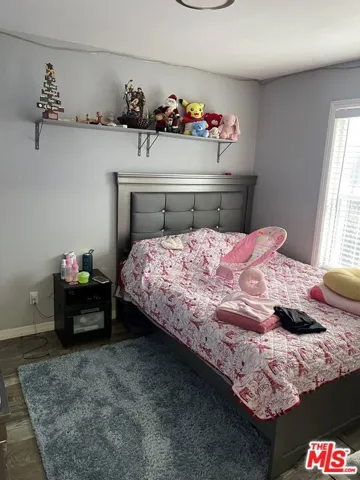 915 E 76th Place, Los Angeles, California 90001