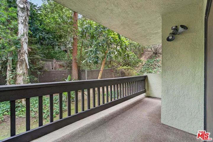2018 Griffith Park Boulevard 123, Los Angeles, California 90039
