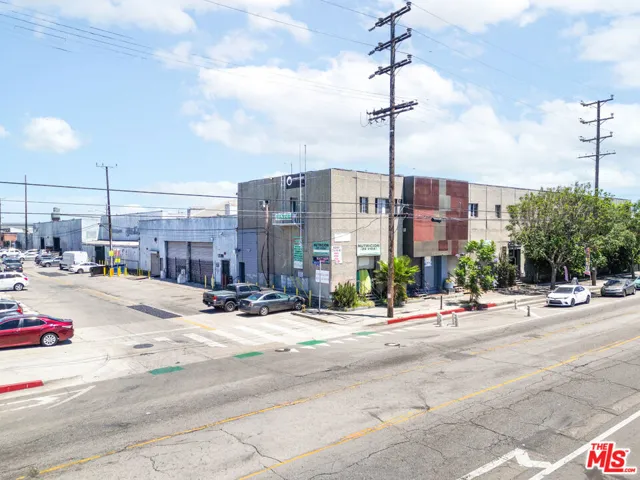 6200 Avalon Boulevard, Los Angeles, California 90003