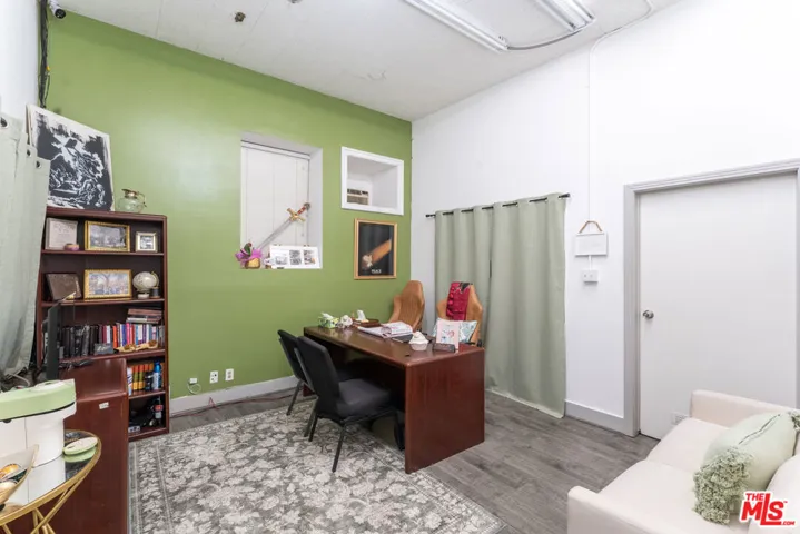 6200 Avalon Boulevard, Los Angeles, California 90003