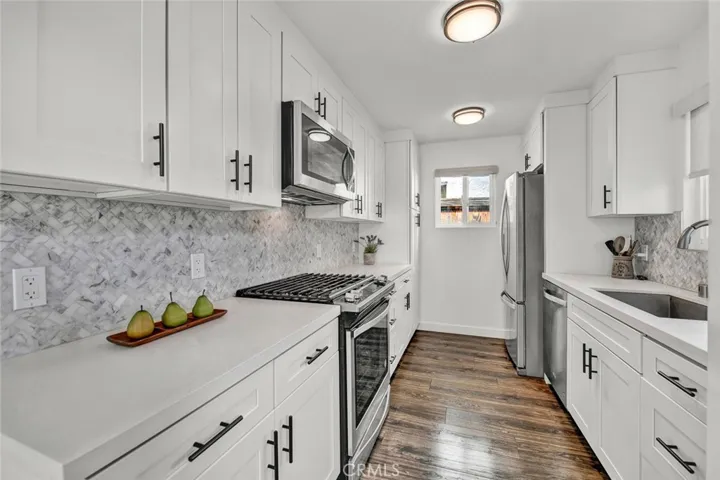 347 Walnut, Newport Beach, California 92663