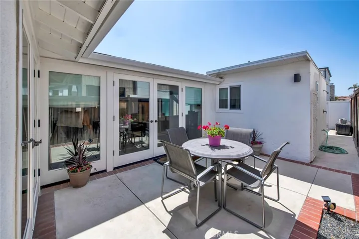 347 Walnut, Newport Beach, California 92663