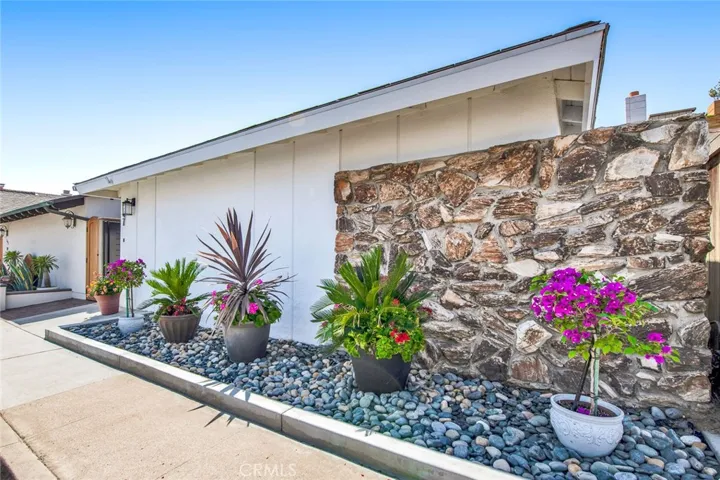 347 Walnut, Newport Beach, California 92663