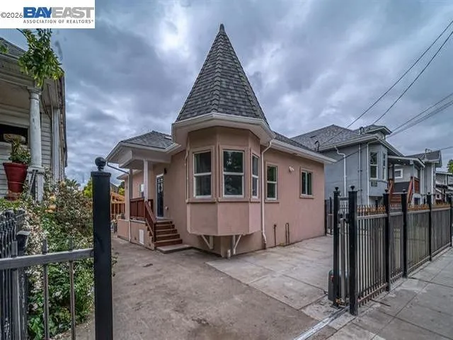 3035 Logan St, Oakland, California 94601