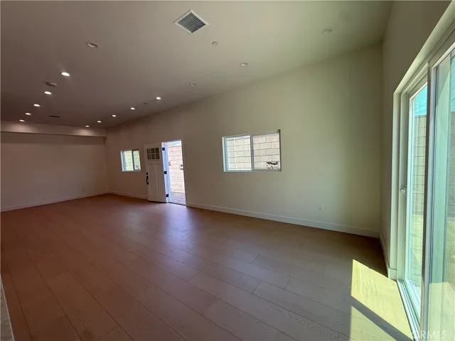 10026 Norwich Avenue, San Fernando, California 91345