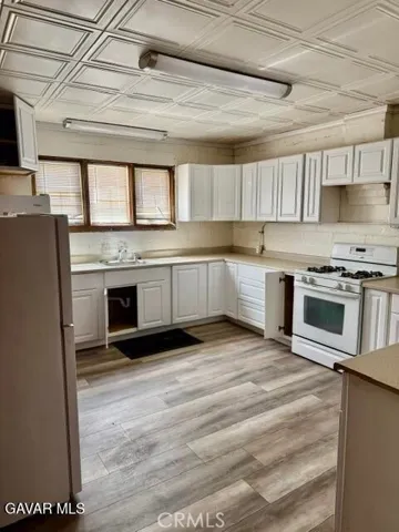 2069 Inyo, Mojave, California 93501