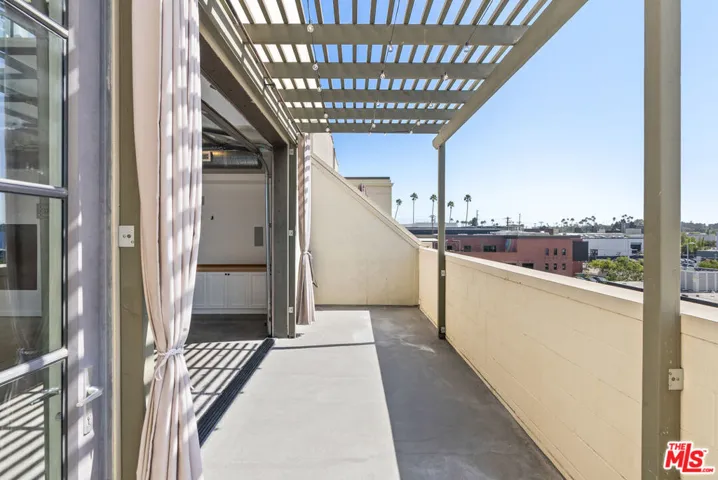 1544 12th Street 303, Santa Monica, California 90401