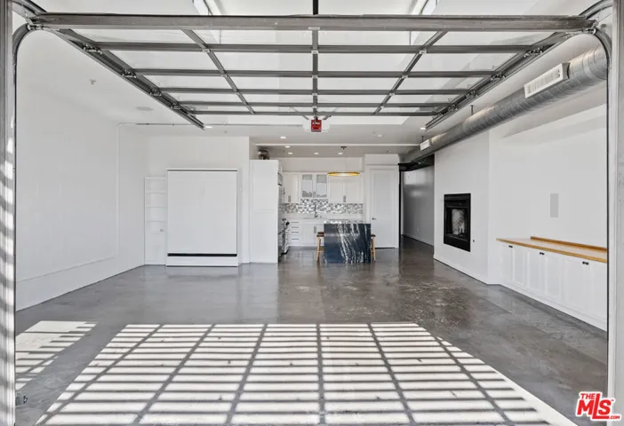 1544 12th Street 303, Santa Monica, California 90401