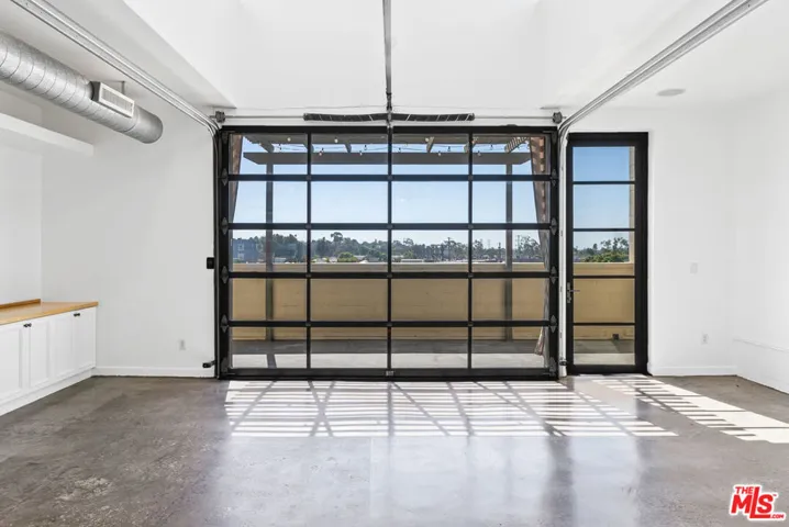 1544 12th Street 303, Santa Monica, California 90401