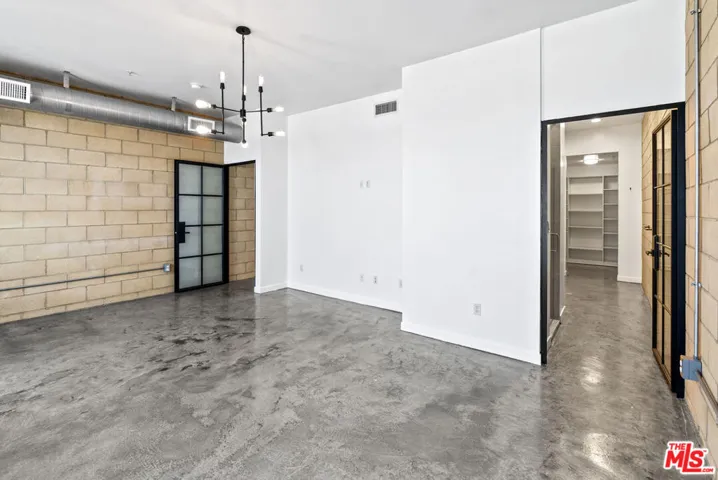 1544 12th Street 303, Santa Monica, California 90401